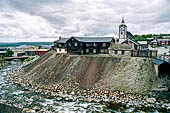 Il villaggio minerario di Roros, Norvegia, la bella chiesa costruita nel 1784 unico edificio in pietra 